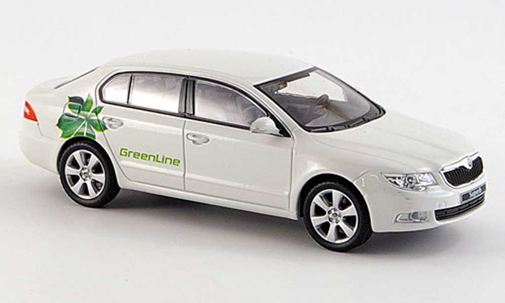 Skoda Superb 2009 1/43 Abrex 2009 II wit Green Line modelauto
