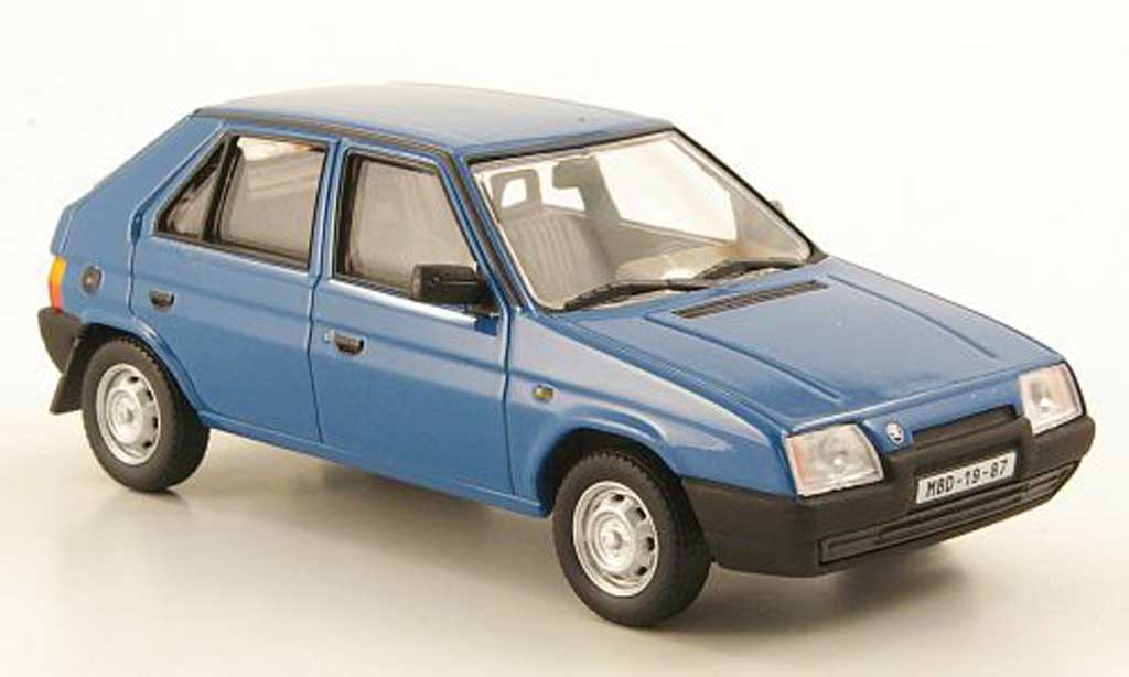 Skoda Favorit 1/43 Abrex 136 L blauw 1987 modelauto