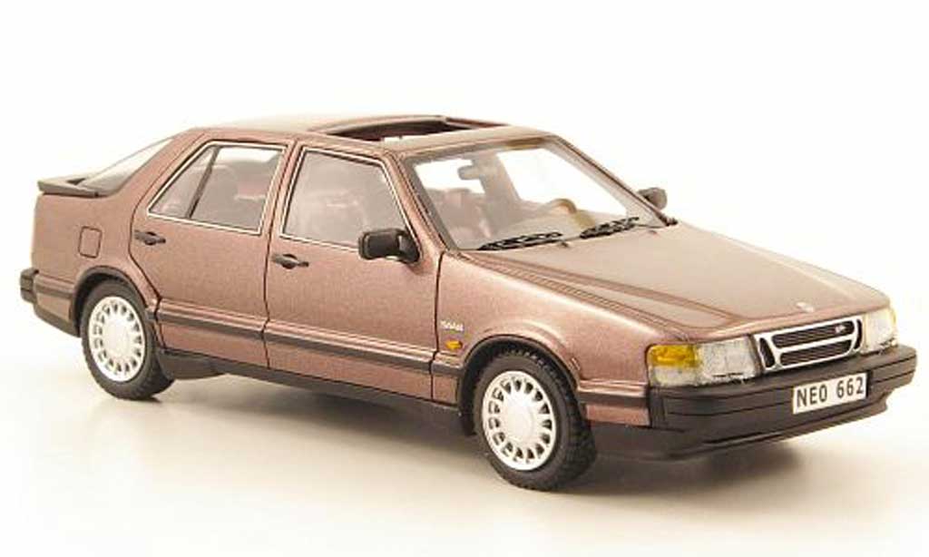 Saab 9000 Turbo 1/43 Neo Turbo brun 1988 modelauto