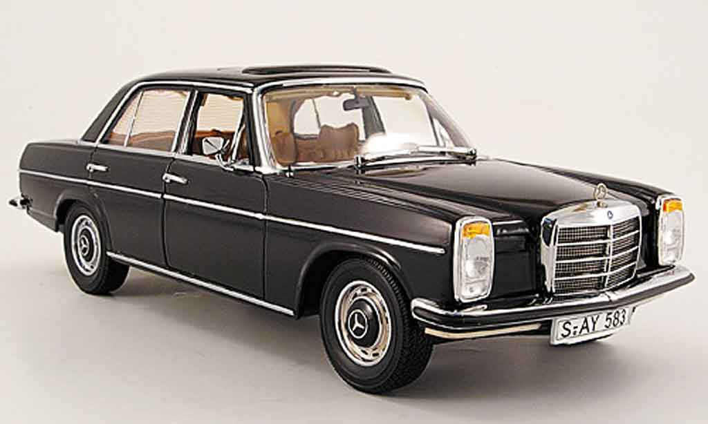 Mercedes Strich 1/18 Sun Star 8 (w 115) zwart limousine 1968 modelauto
