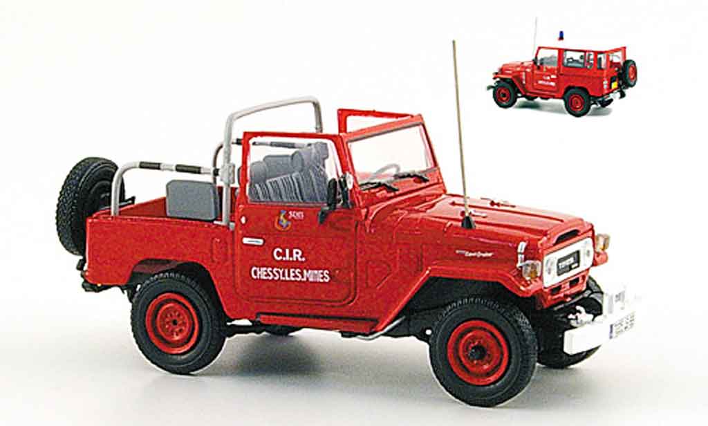 Toyota BJ 40 1/43 Norev pompier chessy les mines 1980 modelauto