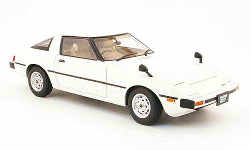 Mazda RX7 1/18 Autoart savanna (sa) wit 1978 modelauto
