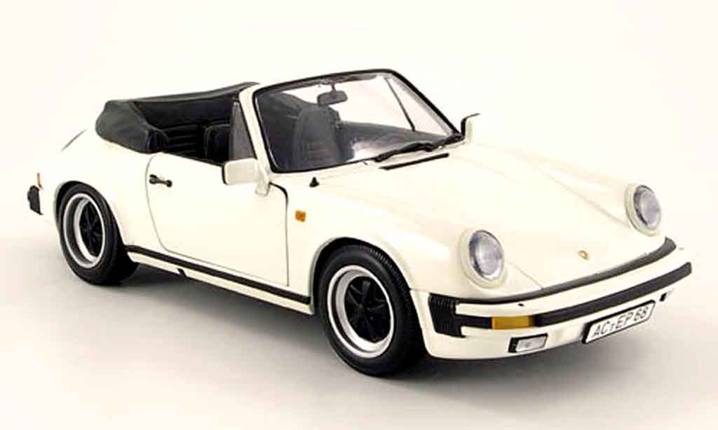 Porsche 930 Speedster 1/18 Minichamps Speedster carrera wit 1983 modelauto