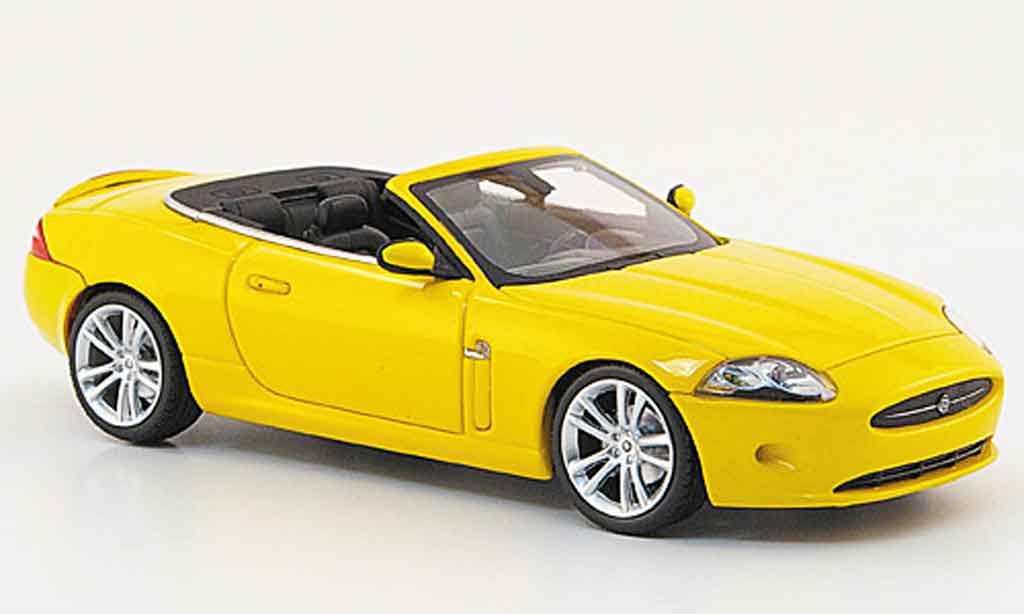 Jaguar XK Cabriolet 1/43 Minichamps Cabriolet geel 2008 modelauto
