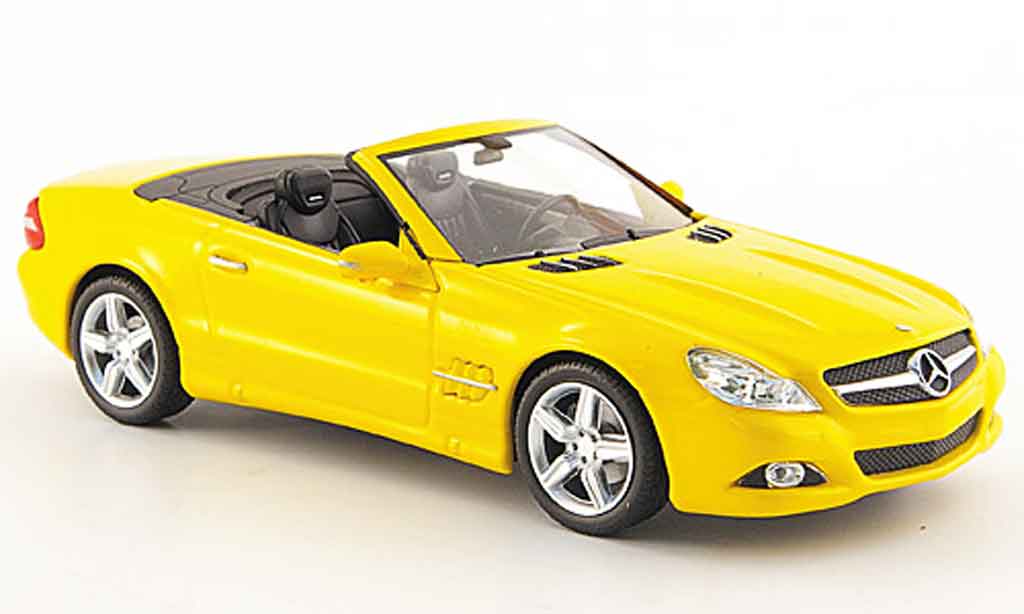 Mercedes Classe SL 1/43 Minichamps (R230) geel Linea Giallo 2008 modelauto