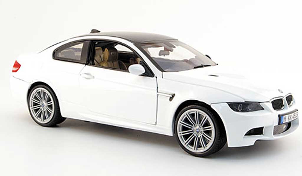 Bmw M3 E92 1/18 Mondo Motors E92 coupe wit 2008 modelauto