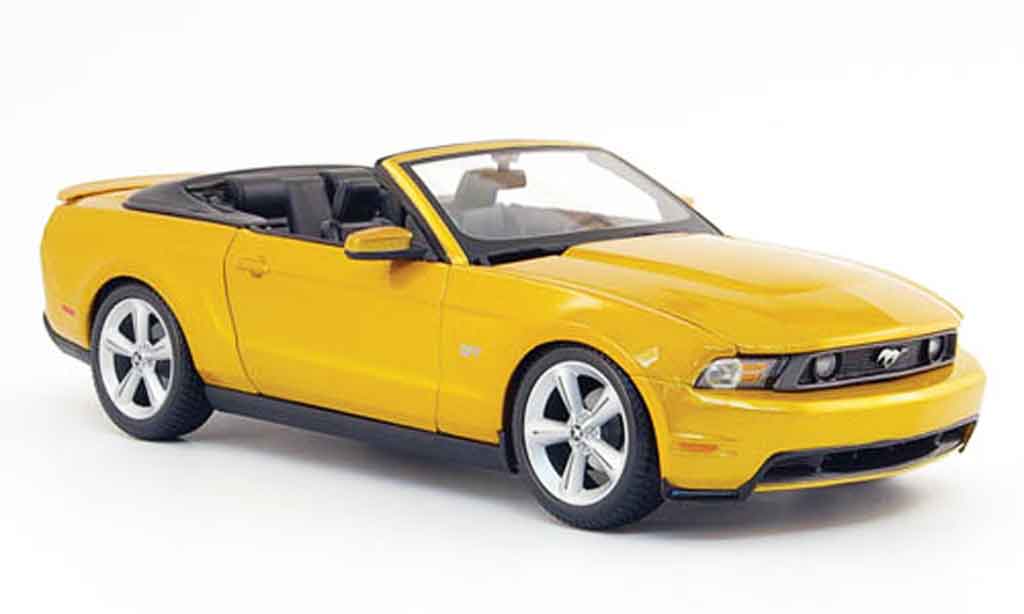 Ford Mustang 2010 1/18 Maisto 2010 gt cabriolet or modelauto