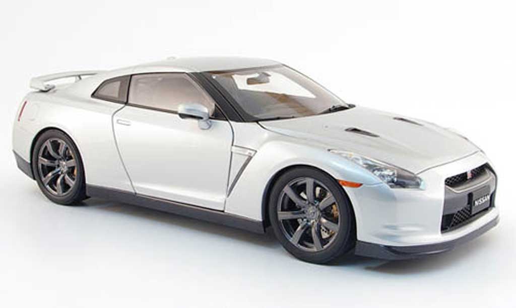 Nissan Skyline R35 1/18 Kyosho R35 gt-r premium edition grijs 2008 modelauto
