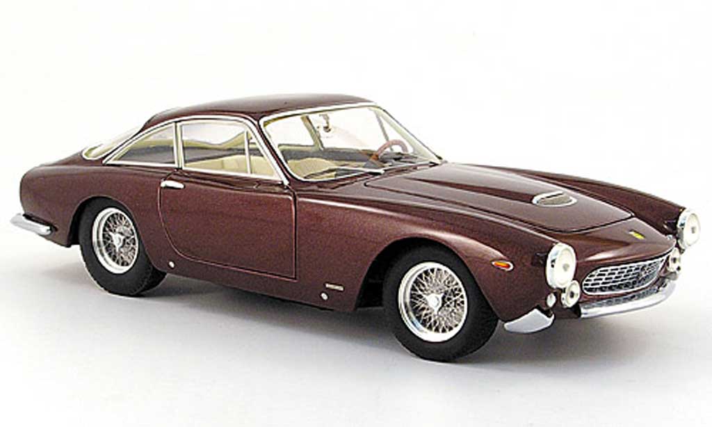 Ferrari 250 GT 1/18 Hot Wheels GT sedantta bruin steve mcqueen modelauto