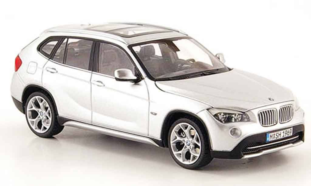 Bmw X1 E84 1/43 Schuco E84 grijs metallic 2009 modelauto