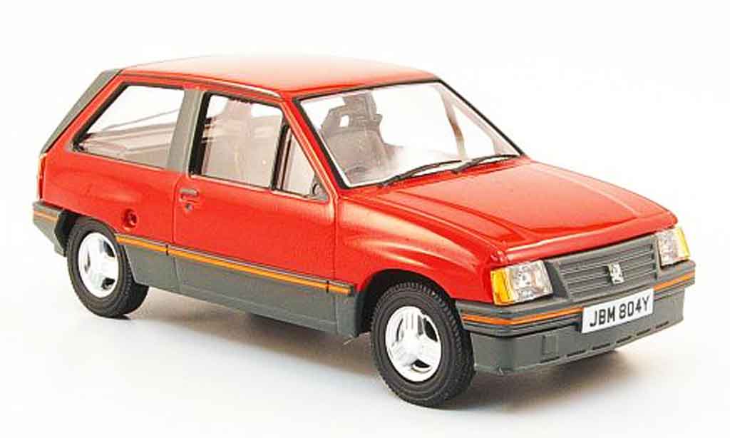 Opel Nova 1/43 Vanguards 1.3 SR rood modelauto