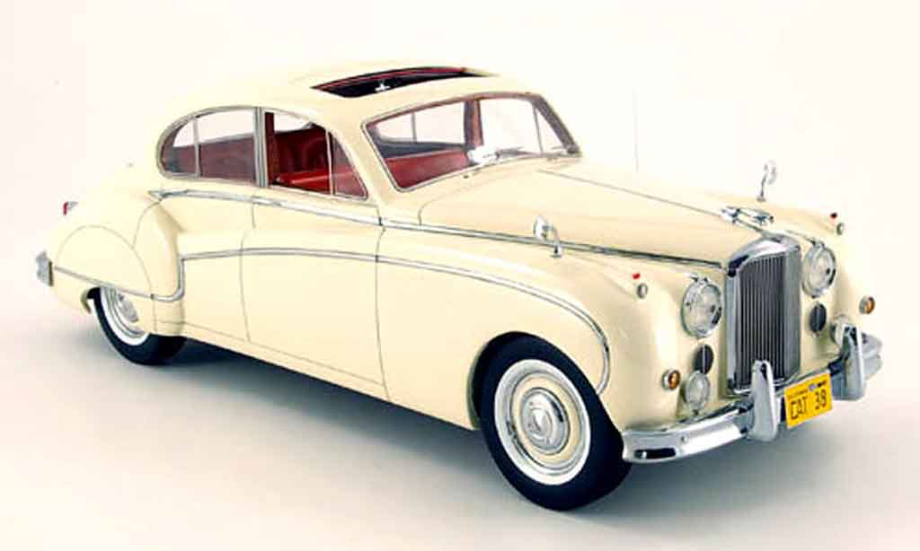 Jaguar MK 9 1/18 Neo 9 wit lhd 1960 modelauto