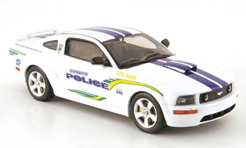 Ford Mustang GT 1/43 IXO GT Guaynabo City - Puerto Rico Politie 2006 modelauto