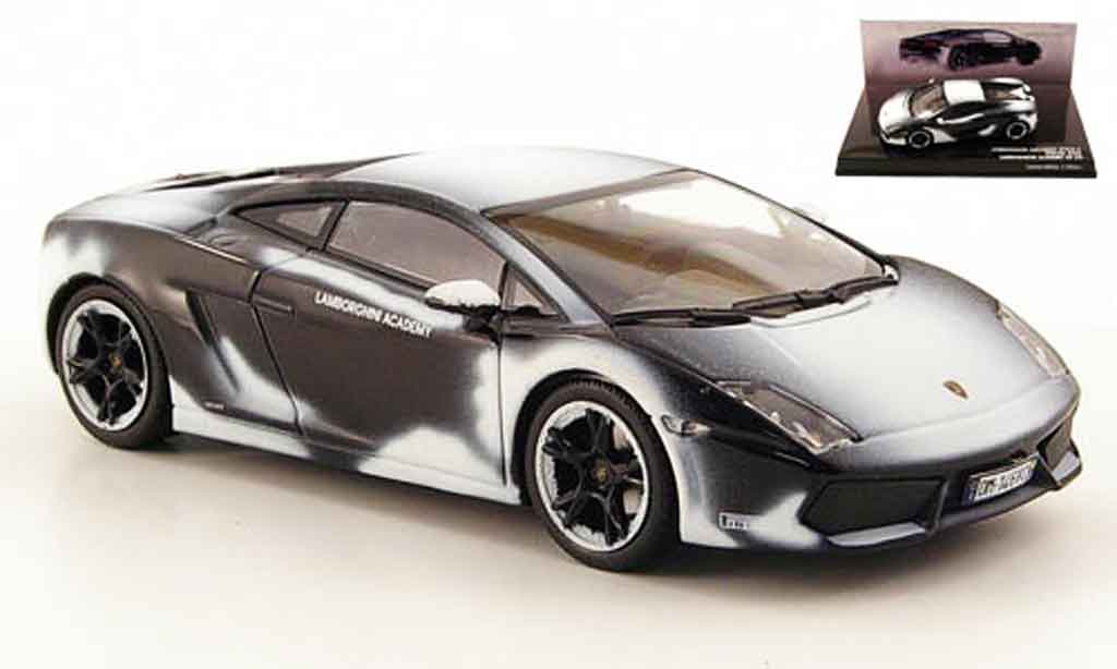 Lamborghini Gallardo LP560-4 LP560-4 1/43 Minichamps zwart avec schneespuren 2008 modelauto