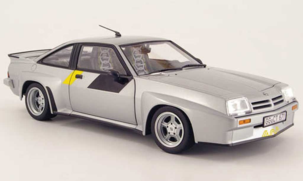 Opel Manta 1/18 Revell 400 grijs homologations-modell 1981 modelauto