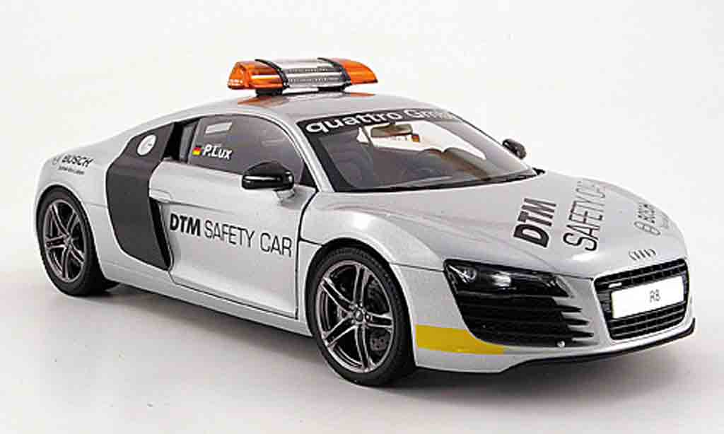 Audi R8 4.2. FSI 1/18 Kyosho 4.2. FSI (v 8) dtm safety car 2008 modelauto