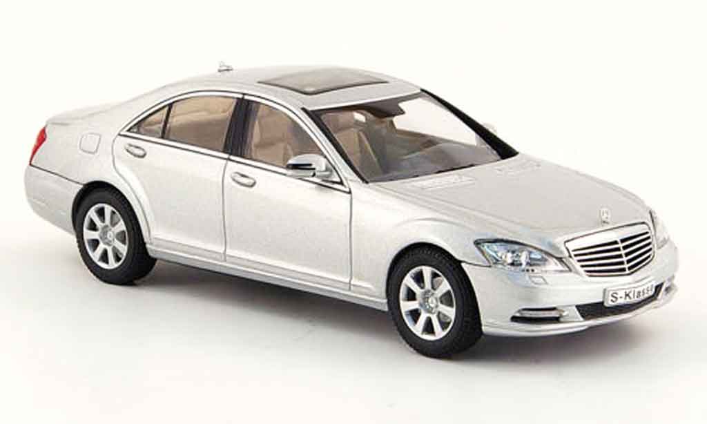 Mercedes Classe S 1/43 Autoart S 500 grijs metallic Facelift (MOPF) 2009 modelauto