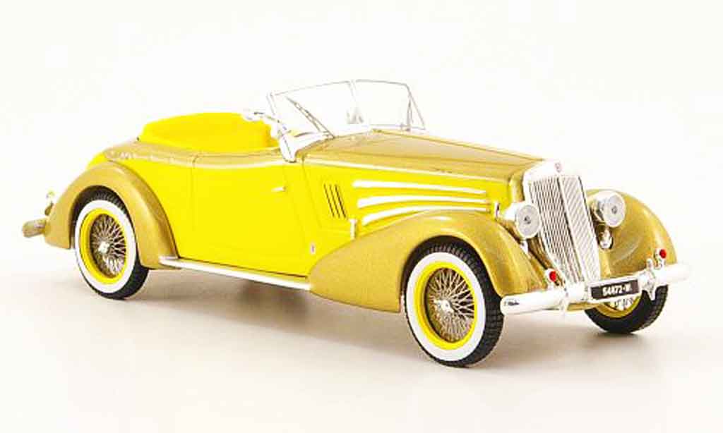Lancia Astura 1/43 ixo pininfarina or geel 1934 modelauto