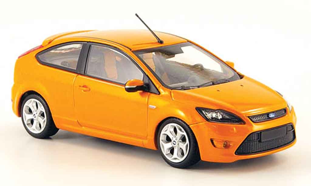 Ford Focus ST 1/43 Minichamps ST oranje 2008 modelauto