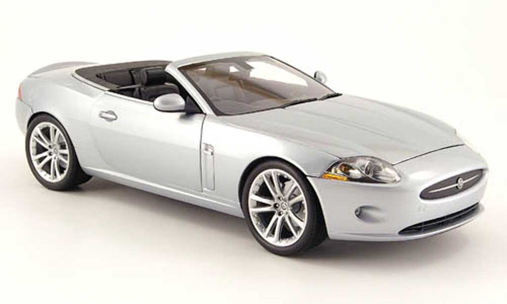 Jaguar XK Cabriolet 1/18 Minichamps Cabriolet (rhd) grijs 2006 modelauto