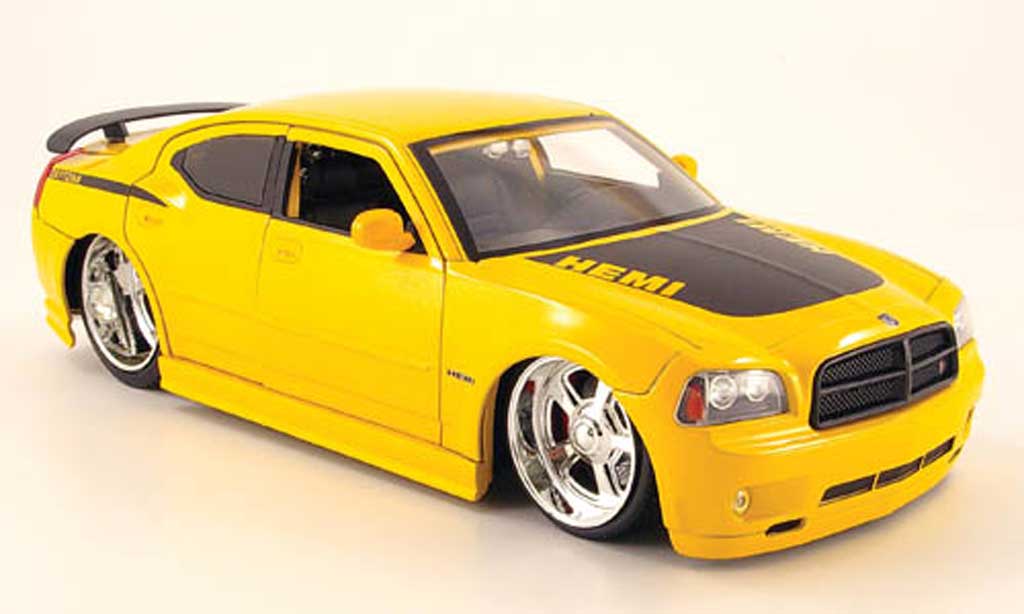 Dodge Charger Daytona 1/18 Jada Toys Daytona r t daytona geel zwart 2006 modelauto