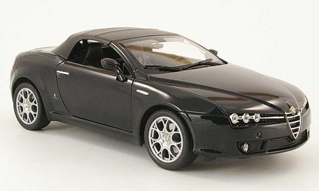 Alfa Romeo Spider 1/18 Welly zwart capote modelauto