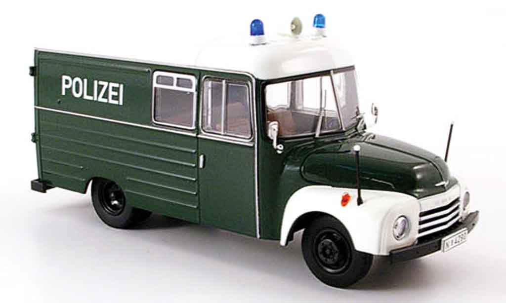 Opel Blitz 1/43 Premium Cls 1.75t kasten politie modelauto