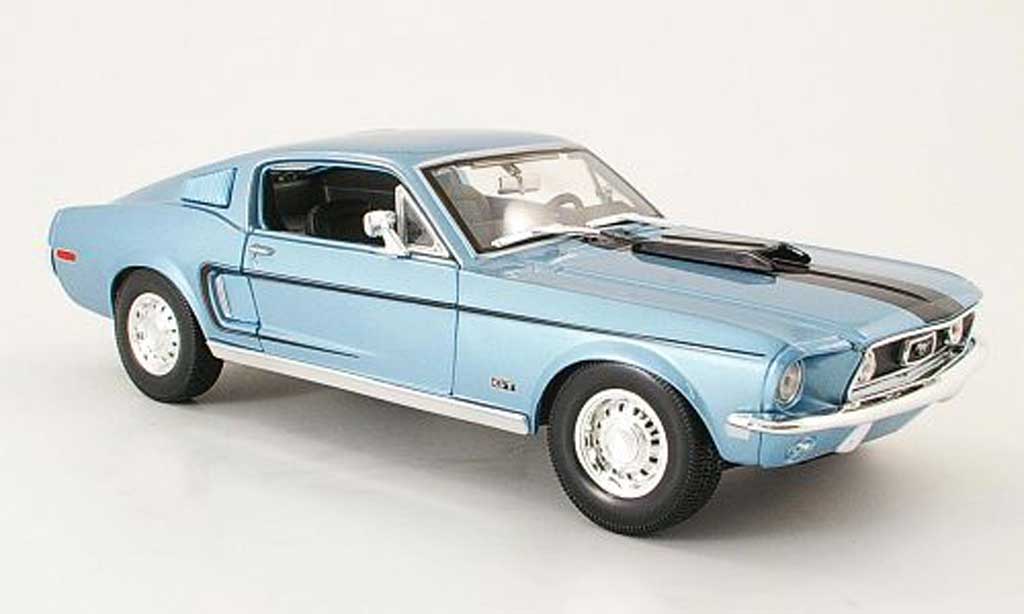 Ford Mustang 1968 1/18 Maisto 1968 gt cobra jet blauw/zwart modelauto