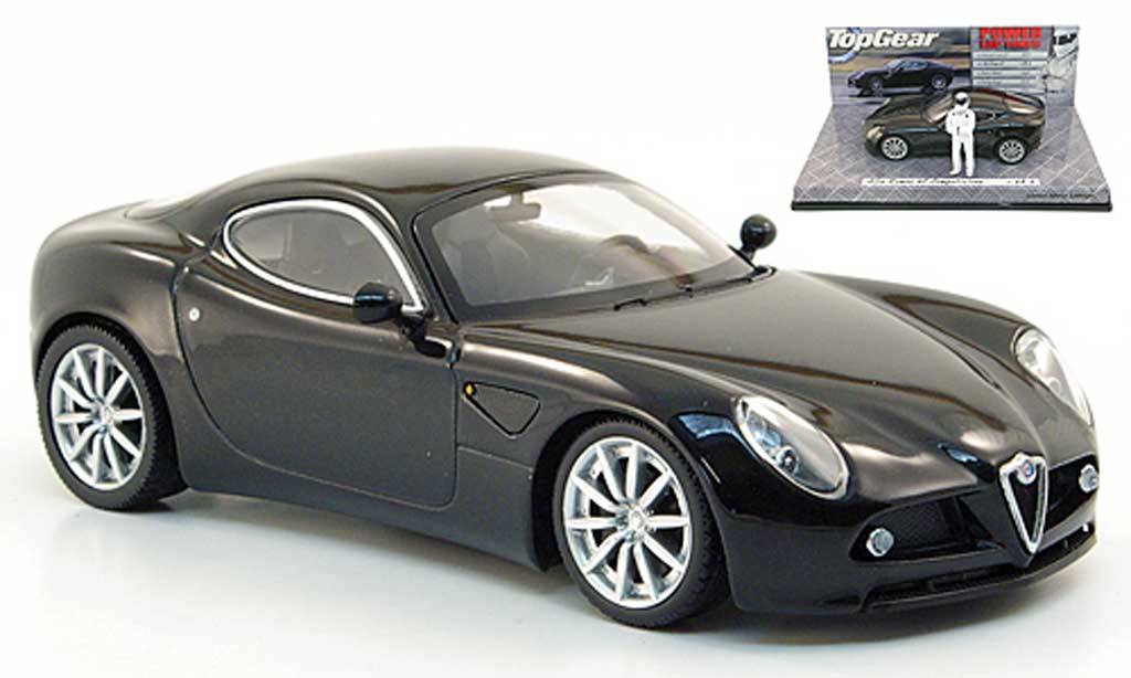 Alfa Romeo 8C 1/43 Minichamps Competizione zwart avec Figur The Stig modelauto