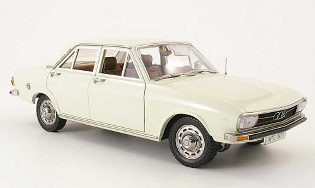 Audi 100 1/18 Signature (c1) creme wit 1971 modelauto