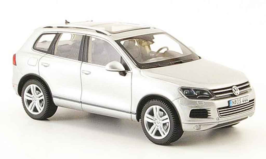 Volkswagen Touareg 1/43 Schuco ii grijs metallic 2010 modelauto