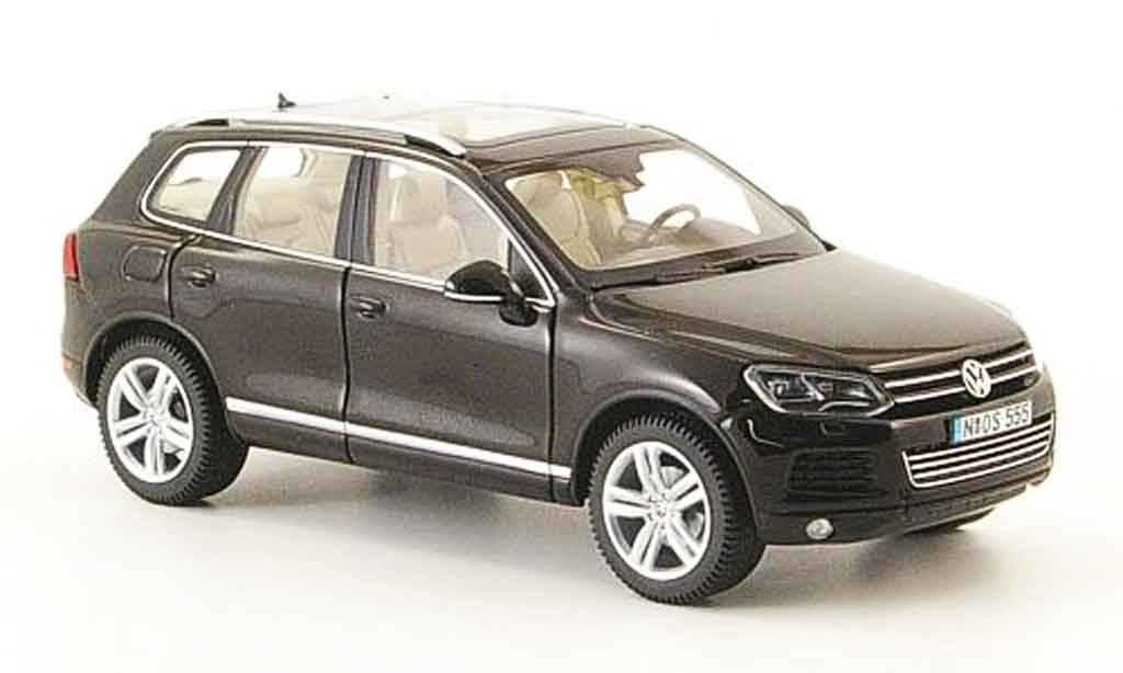 Volkswagen Touareg 1/43 Schuco ii zwart 2010 modelauto