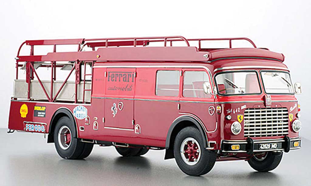 Fiat 642 1/18 CMC RN2 Bartoletti Renntransporter 1957 modelauto
