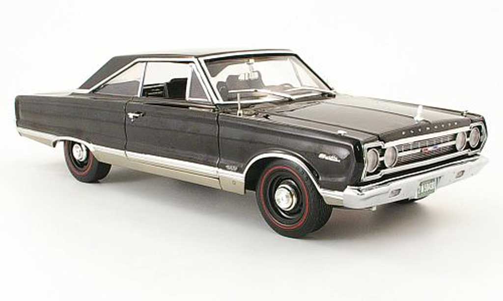 Plymouth Satellite 1/18 Highway 61 zwart 1967 modelauto