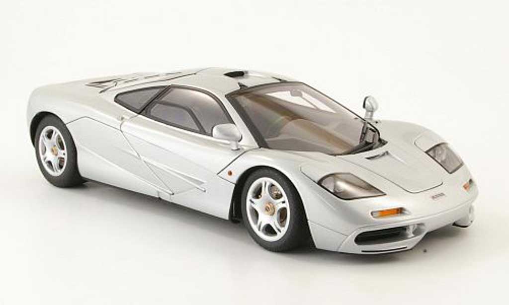 McLaren F1 1/18 Autoart gtr short tail grijs metallized strassenversion 1994 modelauto