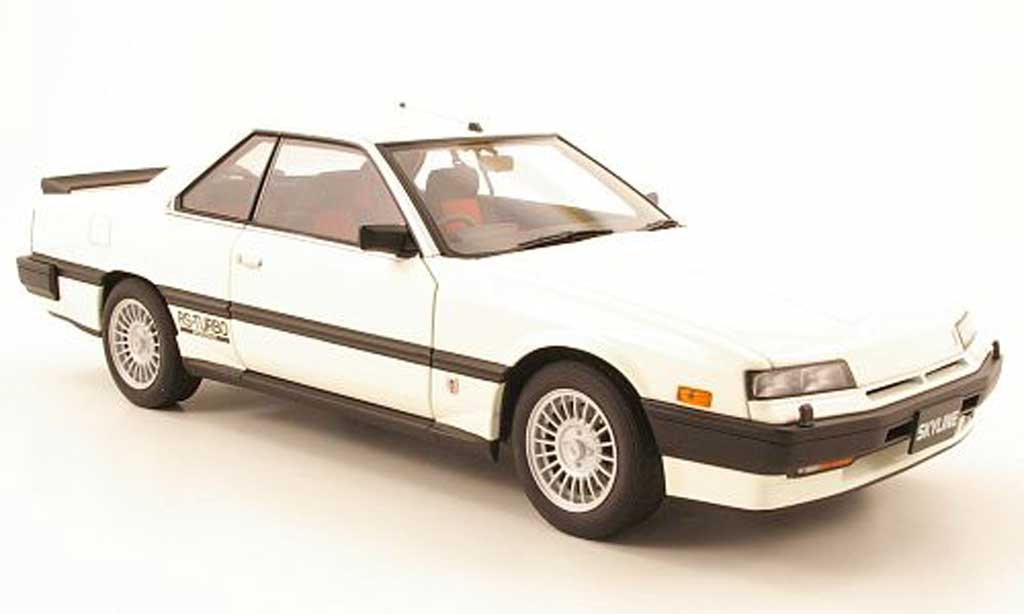 Nissan Skyline RS Turbo 1/18 Autoart RS Turbo hardtop 2000 turbo rsx (dr30) wit 1983 modelauto