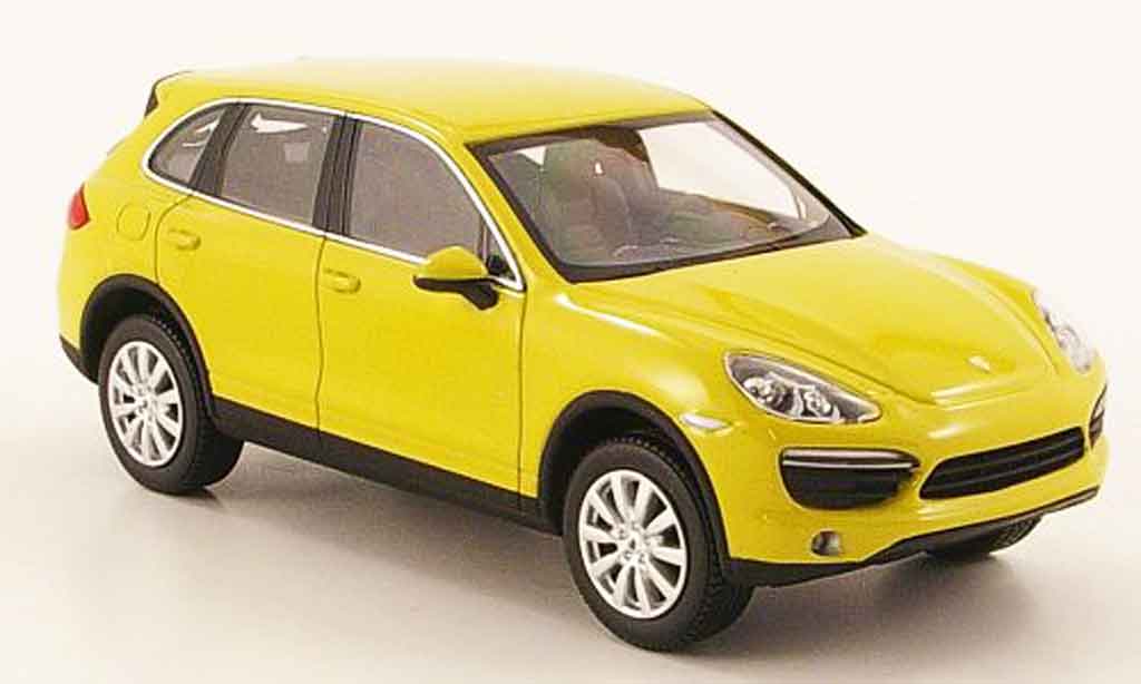 Porsche Cayenne S 1/43 Minichamps S geel 2010 modelauto