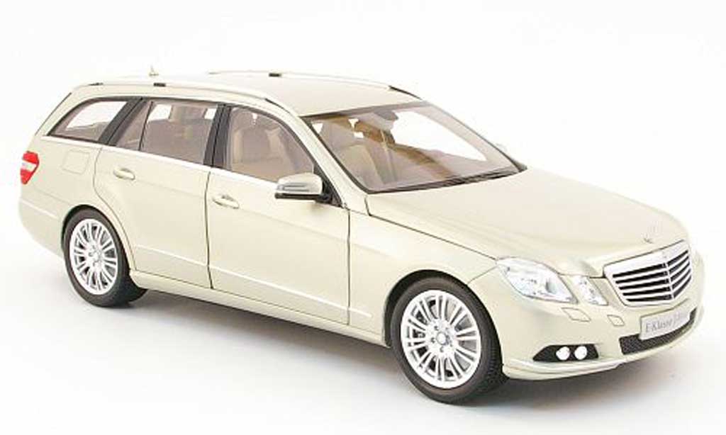 Mercedes Classe E 1/18 Minichamps t-modell (s212) beige 2009 modelauto