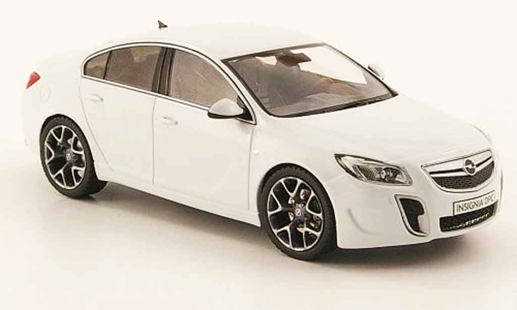 Opel Insignia OPC 1/43 Schuco OPC wit 2009 modelauto