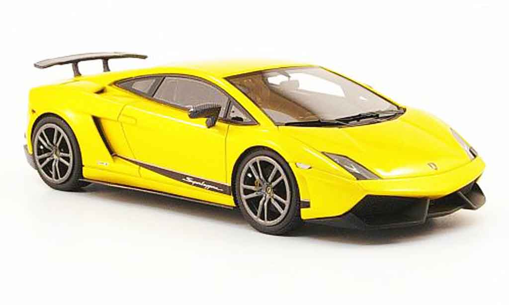 Lamborghini Gallardo LP570-4 1/43 Look Smart LP570-4 superleggera geel 2010 modelauto