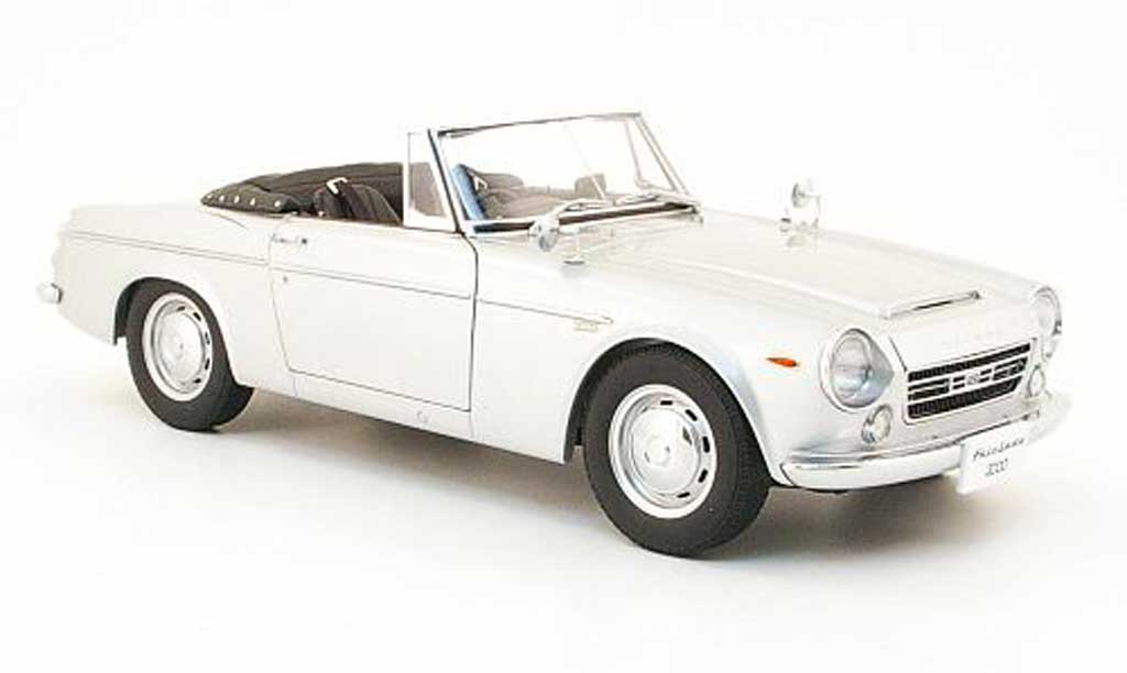 Datsun Fairlady 1/18 Autoart 2000 (sr311) grijs modelauto