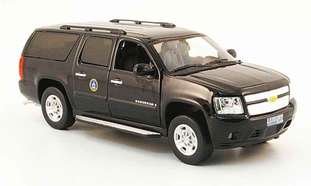 Chevrolet Suburban 1/43 Luxury Die Cast CIA 2009 2010 modelauto