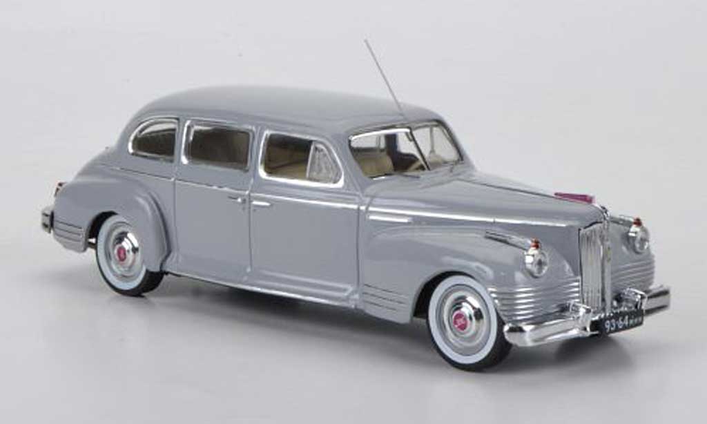 Zis 110 1/43 IST Models grijs 1947 modelauto