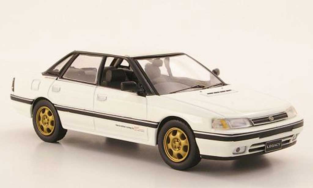 Subaru Legacy RS Turbo 1/43 IXO RS Turbo 2.0 Type RA wit 1989 modelauto