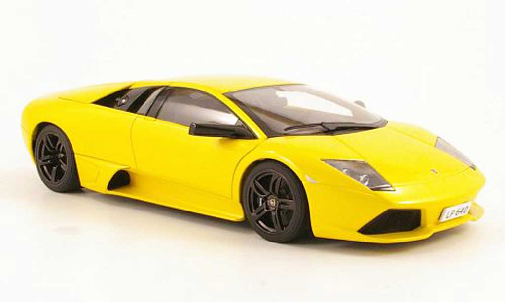 Lamborghini Murcielago LP640 1/18 Autoart LP640 geel 2006 modelauto