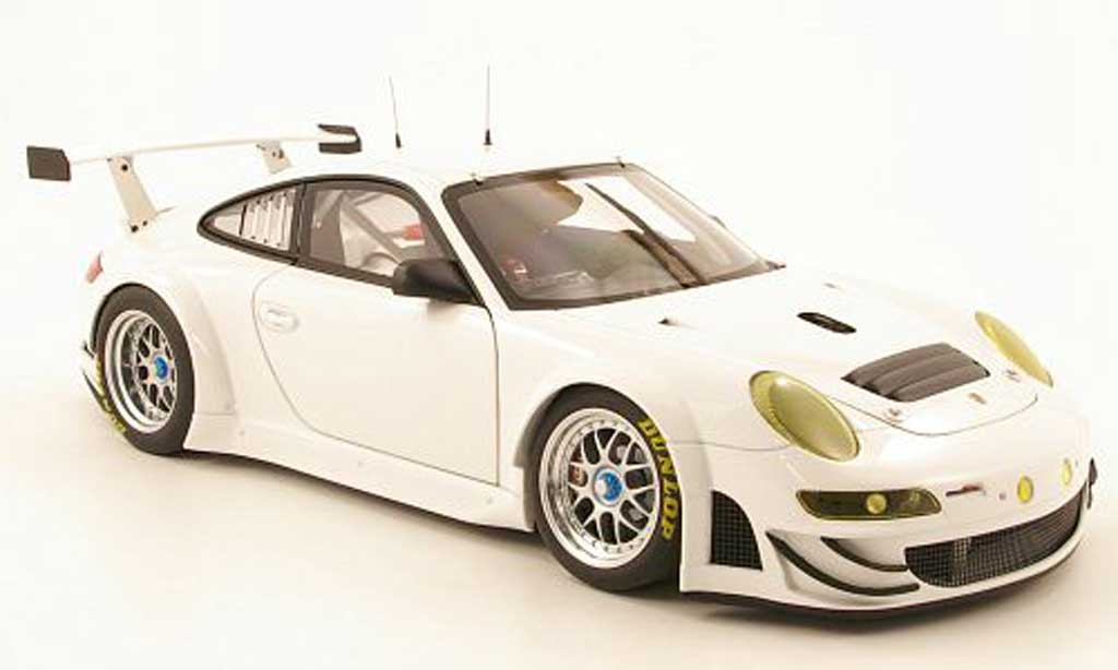 Porsche 997 GT3 RSR 1/18 Autoart GT3 RSR 2009 wit plain body modelauto