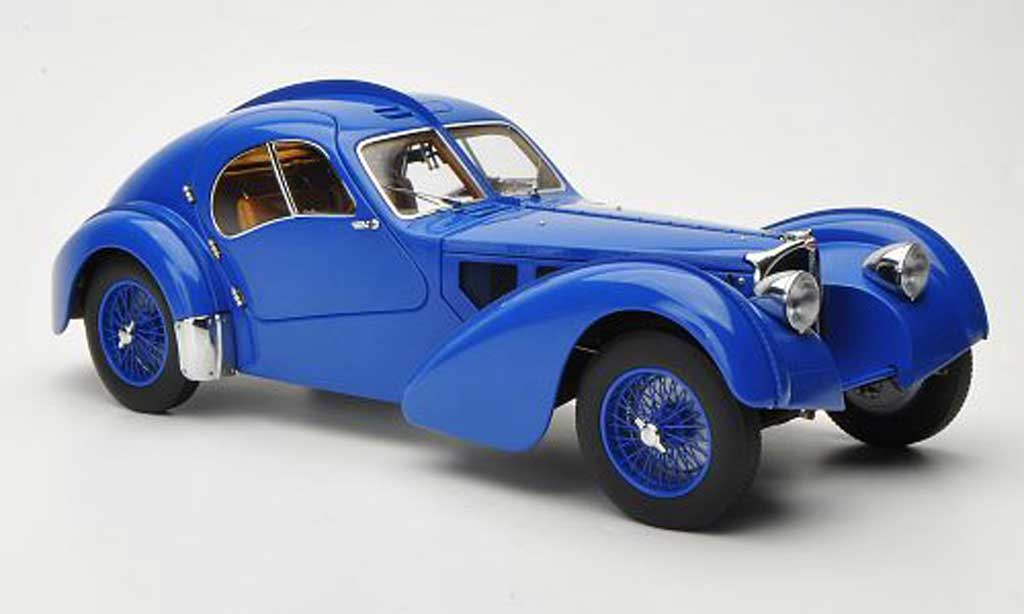 Bugatti 57 S 1/18 Autoart S Atlantic blauw 1938 modelauto