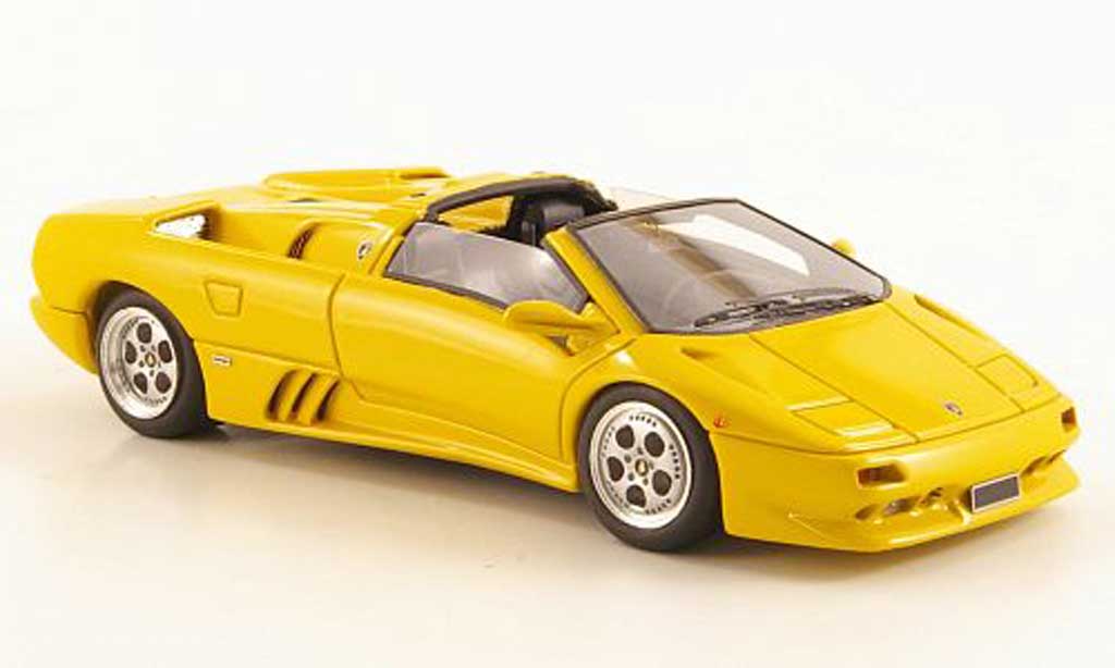 Lamborghini Diablo VT 1/43 Look Smart VT Roadster geel modelauto
