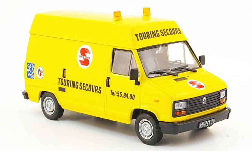 Peugeot J5 1/43 IXO touring secours modelauto