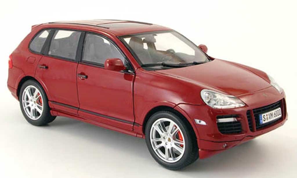 Porsche Cayenne GTS 1/18 Norev GTS i rood 2007-2010 modelauto